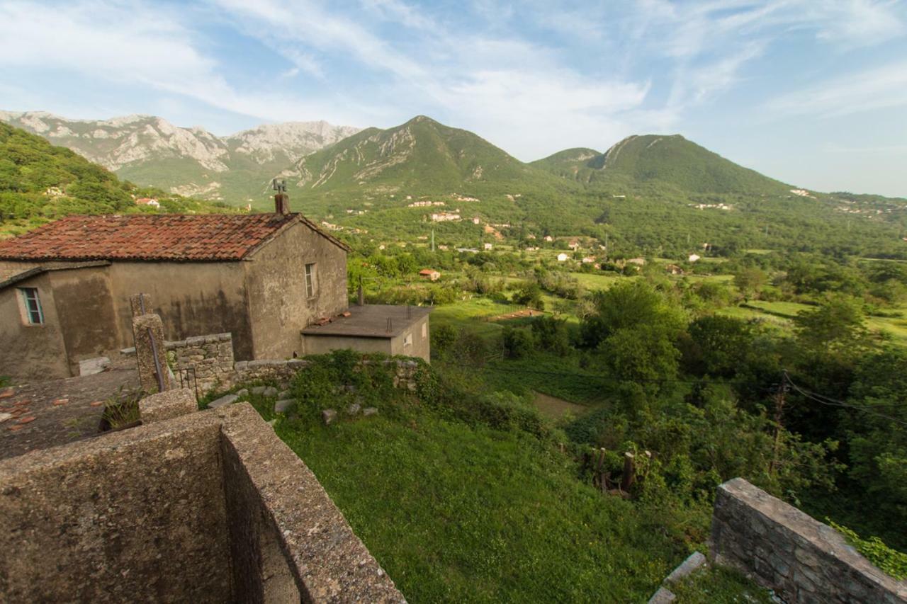 Rustic Stone House Villa Bar Bagian luar foto